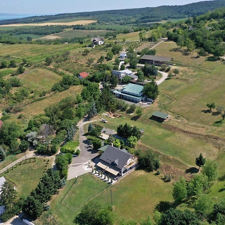Borkúti Panzió és Apartman Balatonszemes Exterior foto