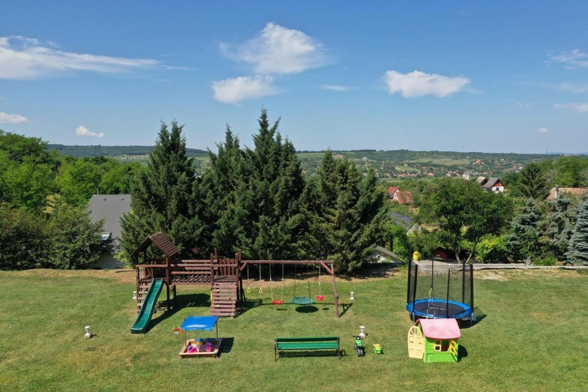 Borkúti Panzió és Apartman Balatonszemes Exterior foto