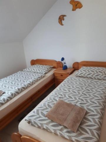 Borkúti Panzió és Apartman Balatonszemes Exterior foto